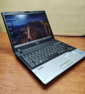 لپتاپ استوک Fujitsu P702 i5-8GB-256-SSD-12inch
